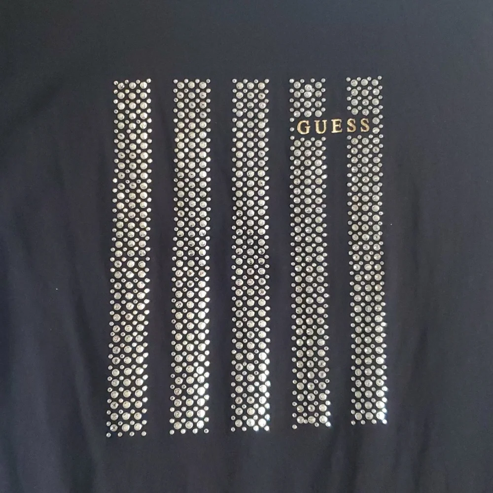 Top - Picture 2 of 3